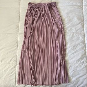 pleated maxi skirt